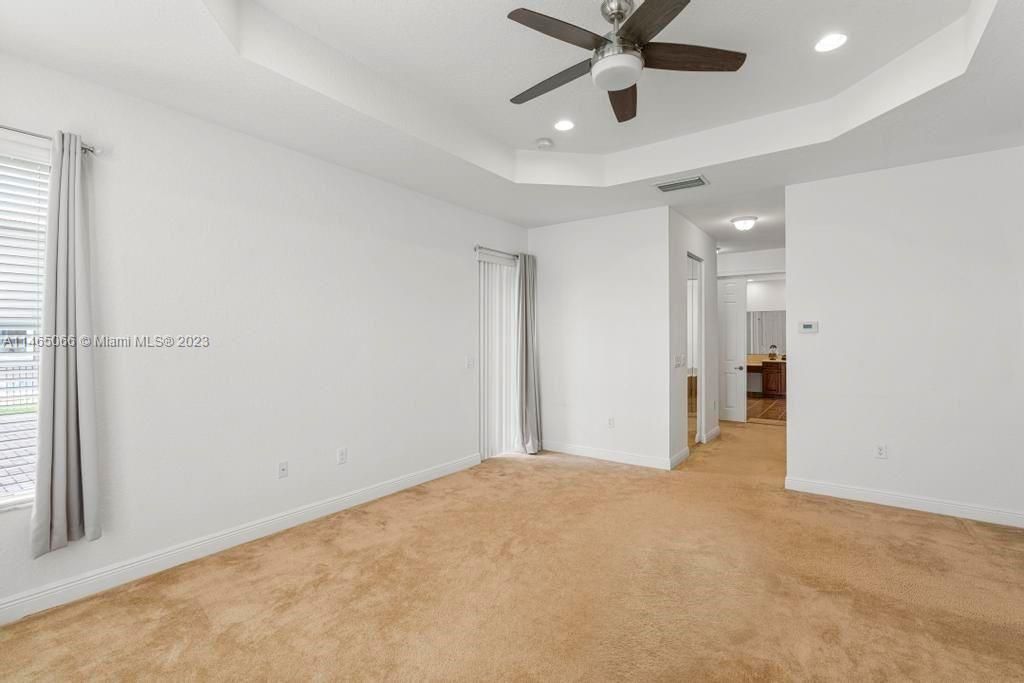 Recently Sold: $1,129,900 (7 beds, 5 baths, 4271 Square Feet)