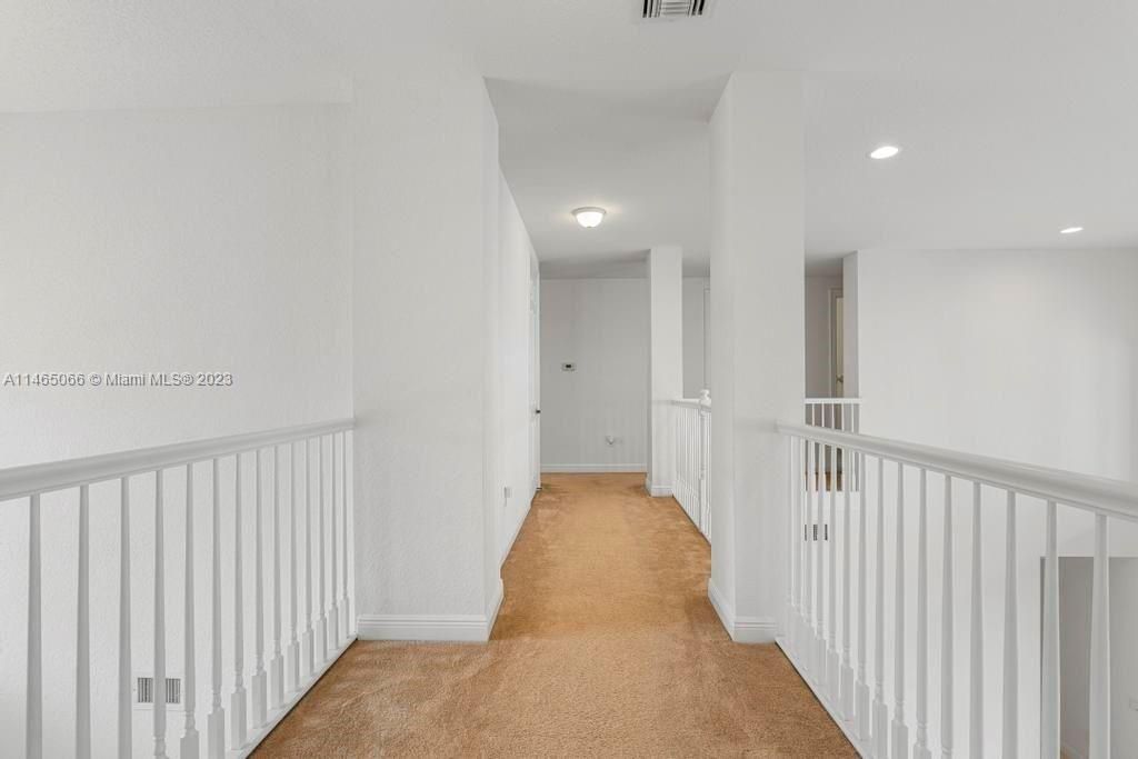 Recently Sold: $1,129,900 (7 beds, 5 baths, 4271 Square Feet)