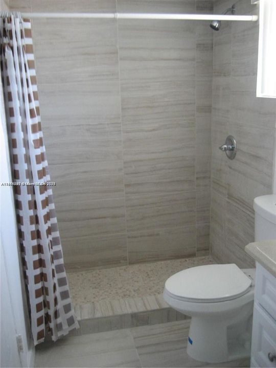 Recently Rented: $1,850 (1 beds, 1 baths, 1082 Square Feet)