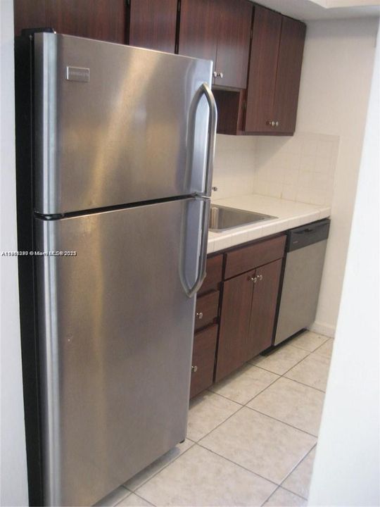 Recently Rented: $1,850 (1 beds, 1 baths, 1082 Square Feet)