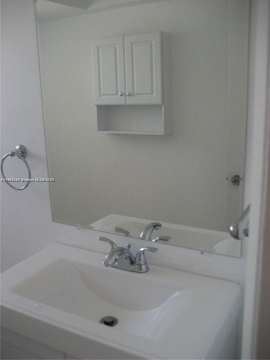 Recently Rented: $1,850 (1 beds, 1 baths, 1082 Square Feet)