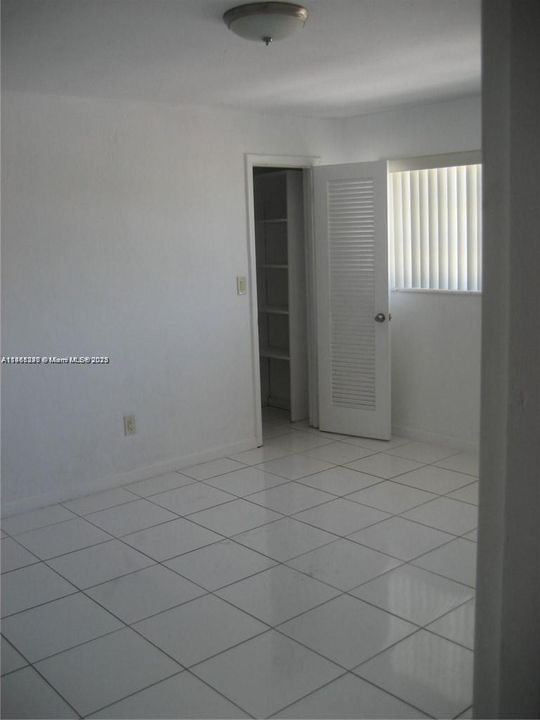 Recently Rented: $1,850 (1 beds, 1 baths, 1082 Square Feet)