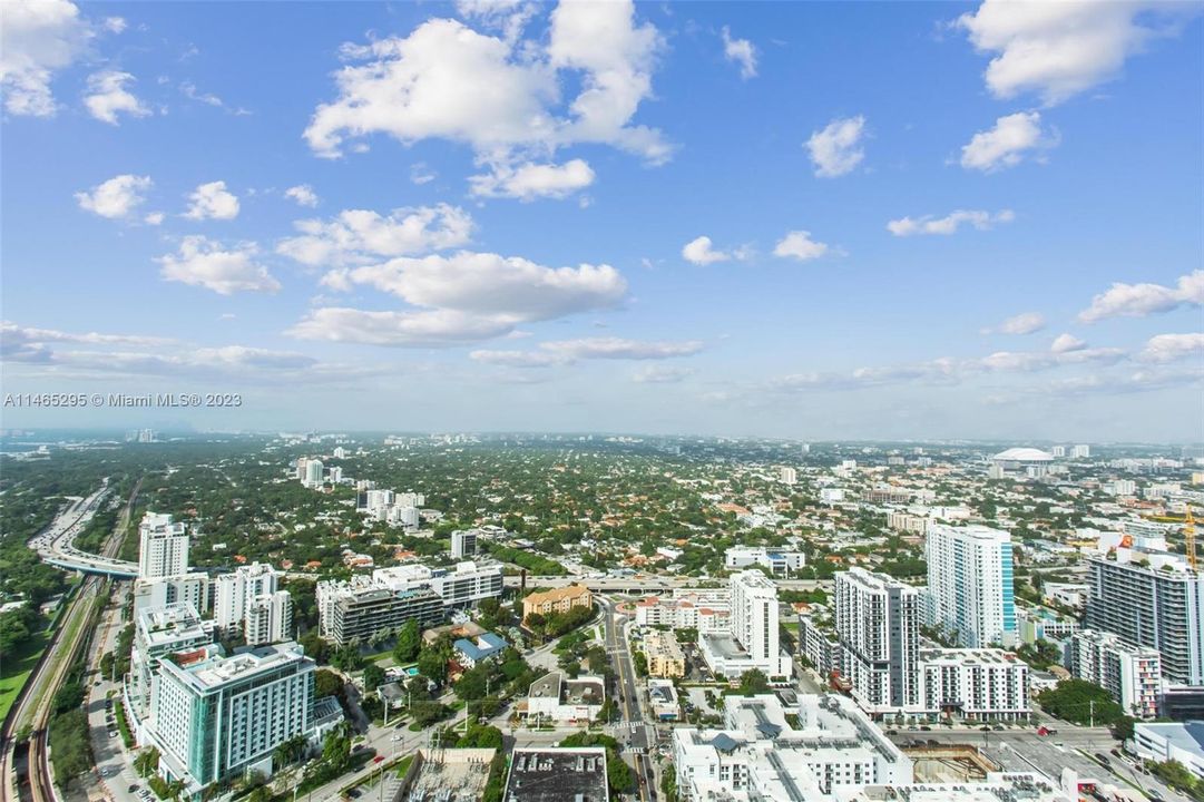 Recently Rented: $5,500 (2 beds, 2 baths, 1270 Square Feet)