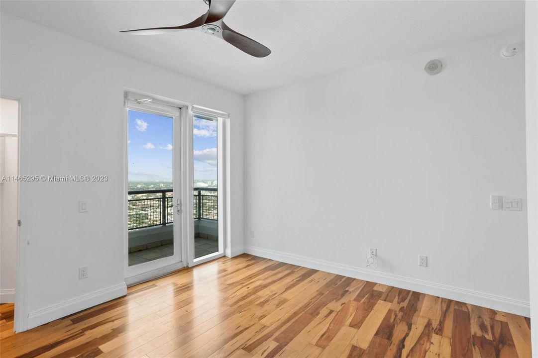 Recently Rented: $5,500 (2 beds, 2 baths, 1270 Square Feet)