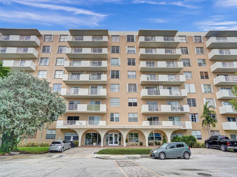 Recientemente alquilado: $2,500 (2 camas, 2 baños, 1178 Pies cuadrados)