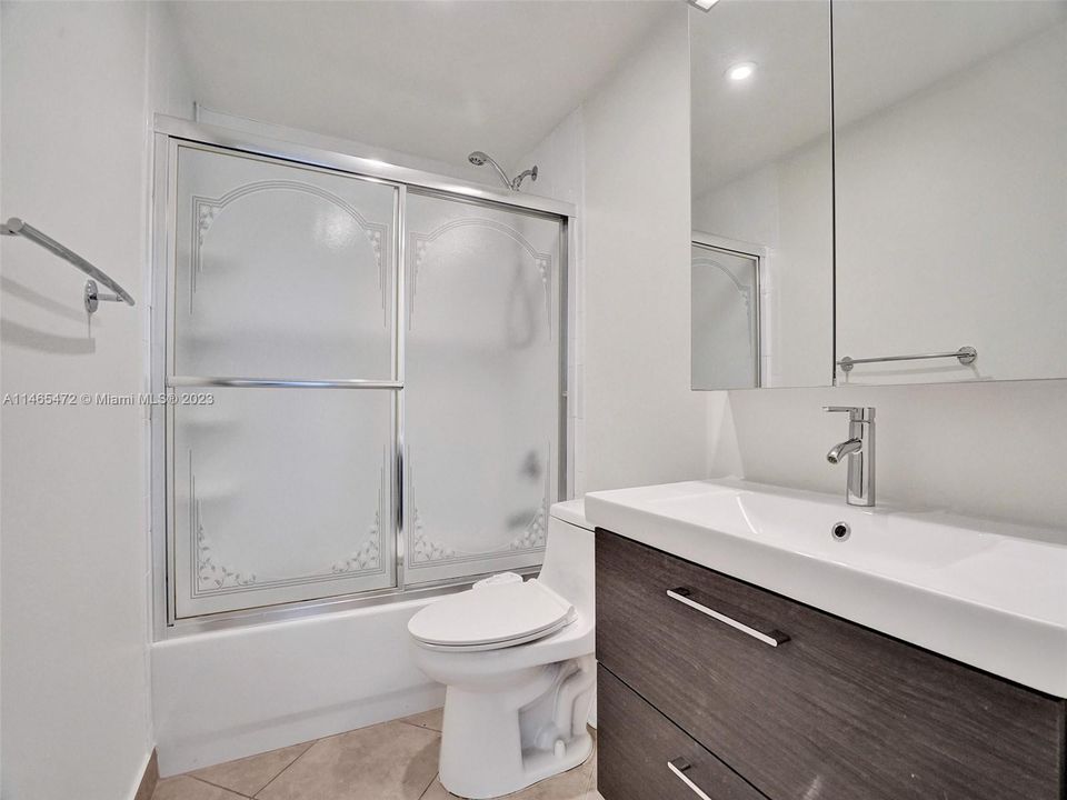 Recientemente alquilado: $2,500 (2 camas, 2 baños, 1178 Pies cuadrados)