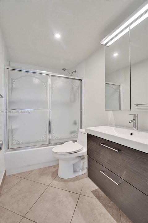 Recientemente alquilado: $2,500 (2 camas, 2 baños, 1178 Pies cuadrados)