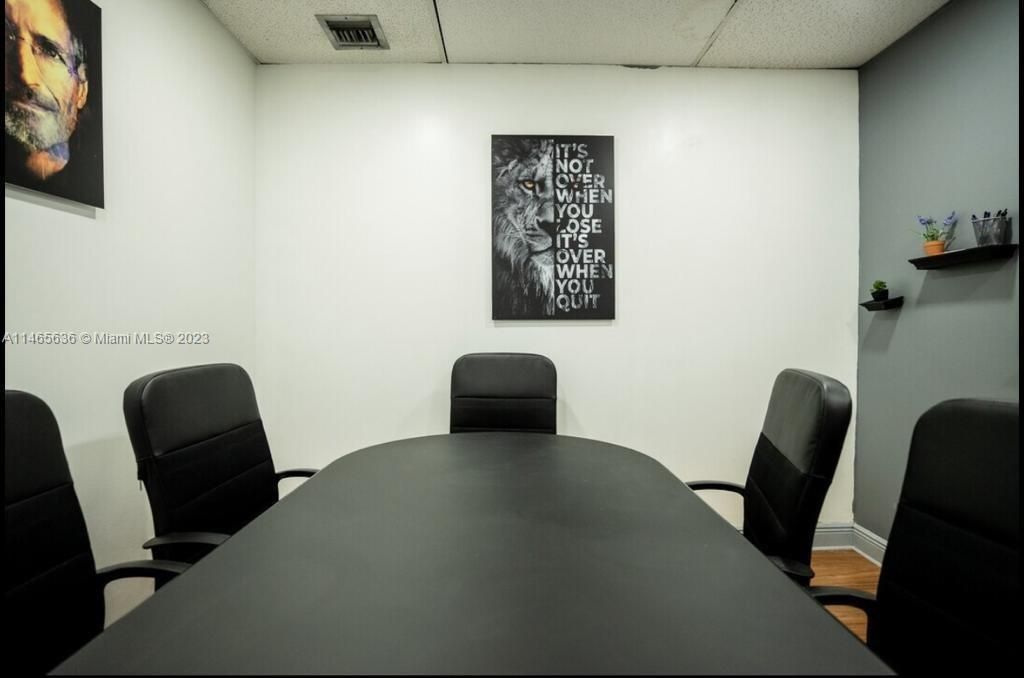 最近售出: $3,999,000 (0 贝兹, 0 浴室, 0 平方英尺)