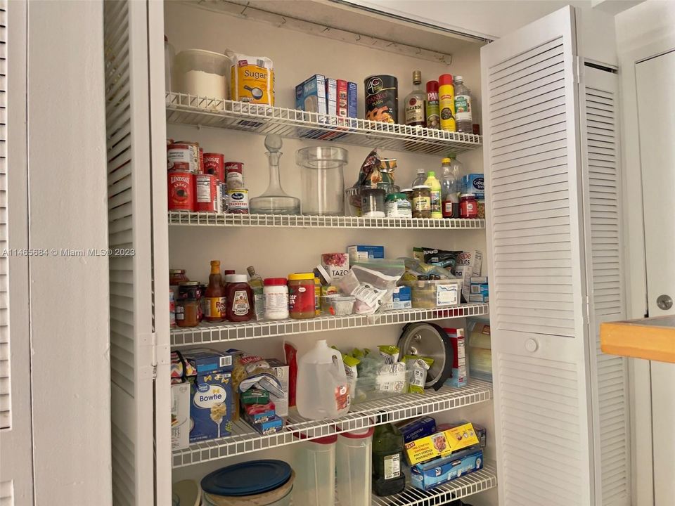 Recently Sold: $210,000 (2 beds, 2 baths, 985 Square Feet)