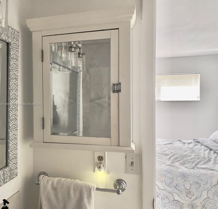 Recently Sold: $210,000 (2 beds, 2 baths, 985 Square Feet)