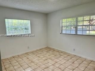 Recently Rented: $3,300 (3 beds, 2 baths, 1796 Square Feet)