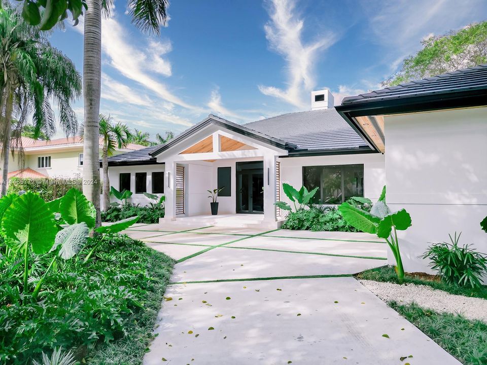 Recently Sold: $7,450,000 (6 beds, 5 baths, 5530 Square Feet)