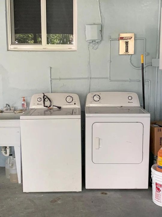 Recently Rented: $1,400 (1 beds, 1 baths, 400 Square Feet)