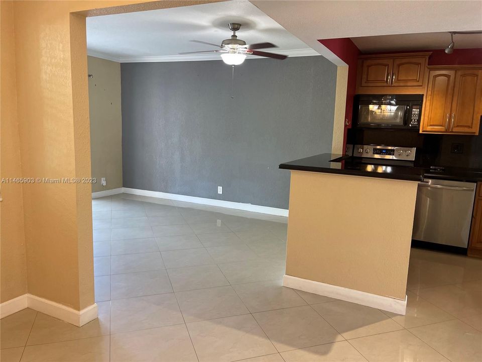 Recently Sold: $329,999 (3 beds, 2 baths, 1506 Square Feet)