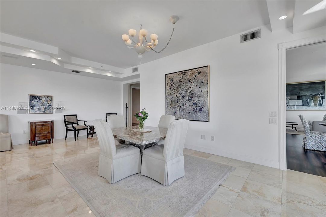 Recently Sold: $2,495,000 (3 beds, 3 baths, 3770 Square Feet)