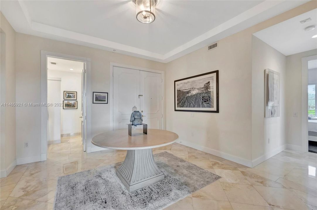 Recently Sold: $2,495,000 (3 beds, 3 baths, 3770 Square Feet)