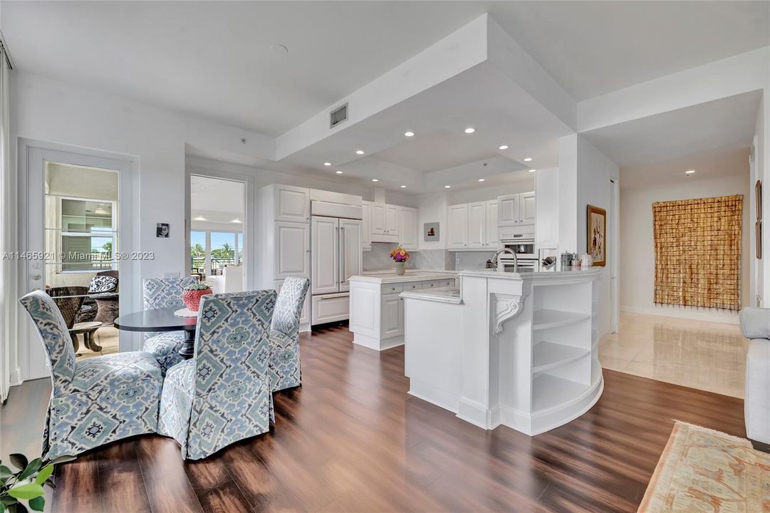 Recently Sold: $2,495,000 (3 beds, 3 baths, 3770 Square Feet)