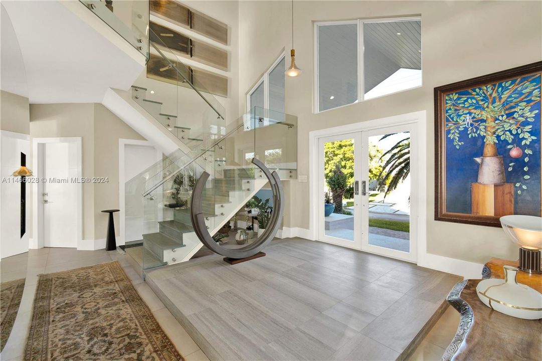 Ascend to Contemporary Luxury With the Sleek Design of Modern Stairs!