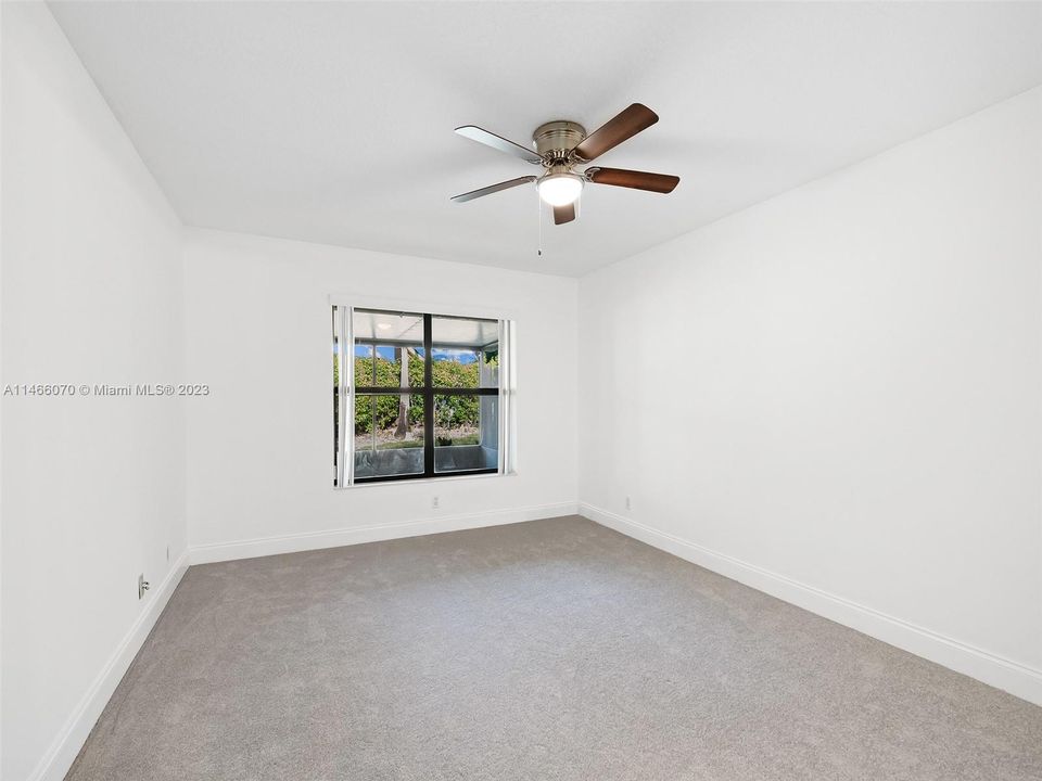 Recently Sold: $425,000 (2 beds, 2 baths, 1667 Square Feet)