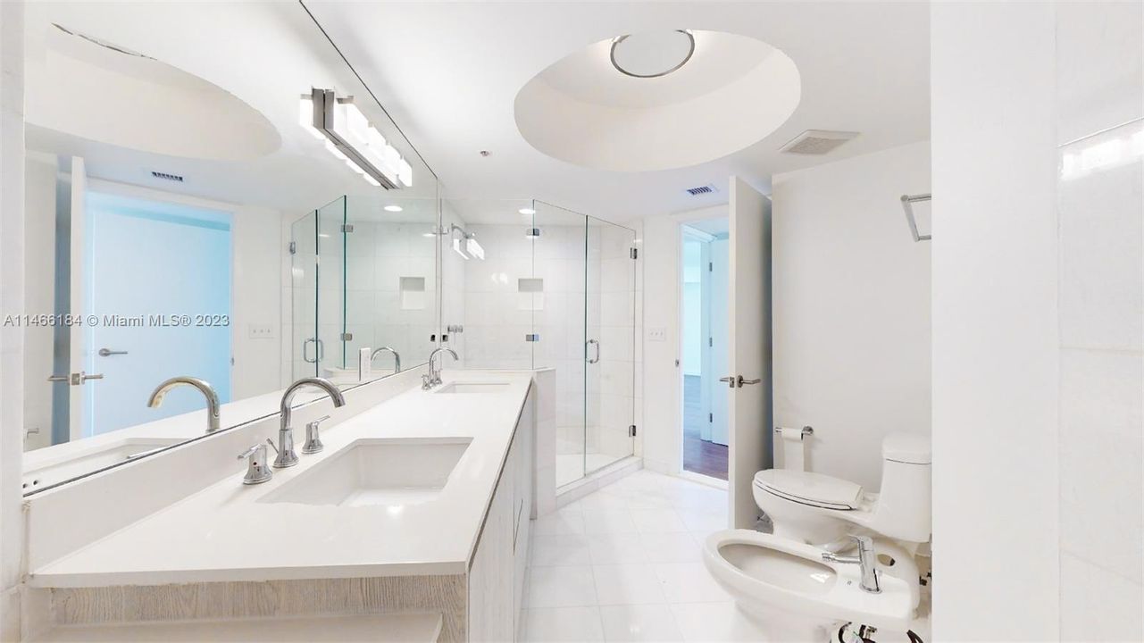 Vendido Recientemente: $1,030,000 (2 camas, 2 baños, 1250 Pies cuadrados)