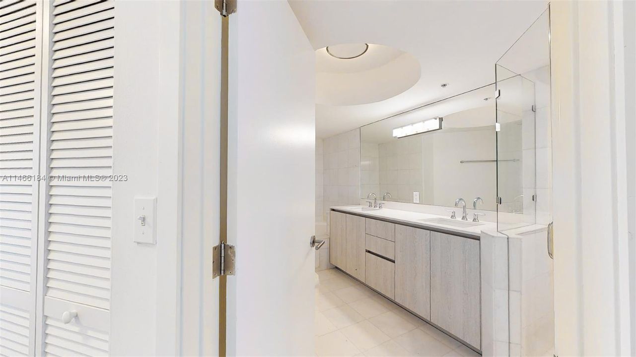 Vendido Recientemente: $1,030,000 (2 camas, 2 baños, 1250 Pies cuadrados)