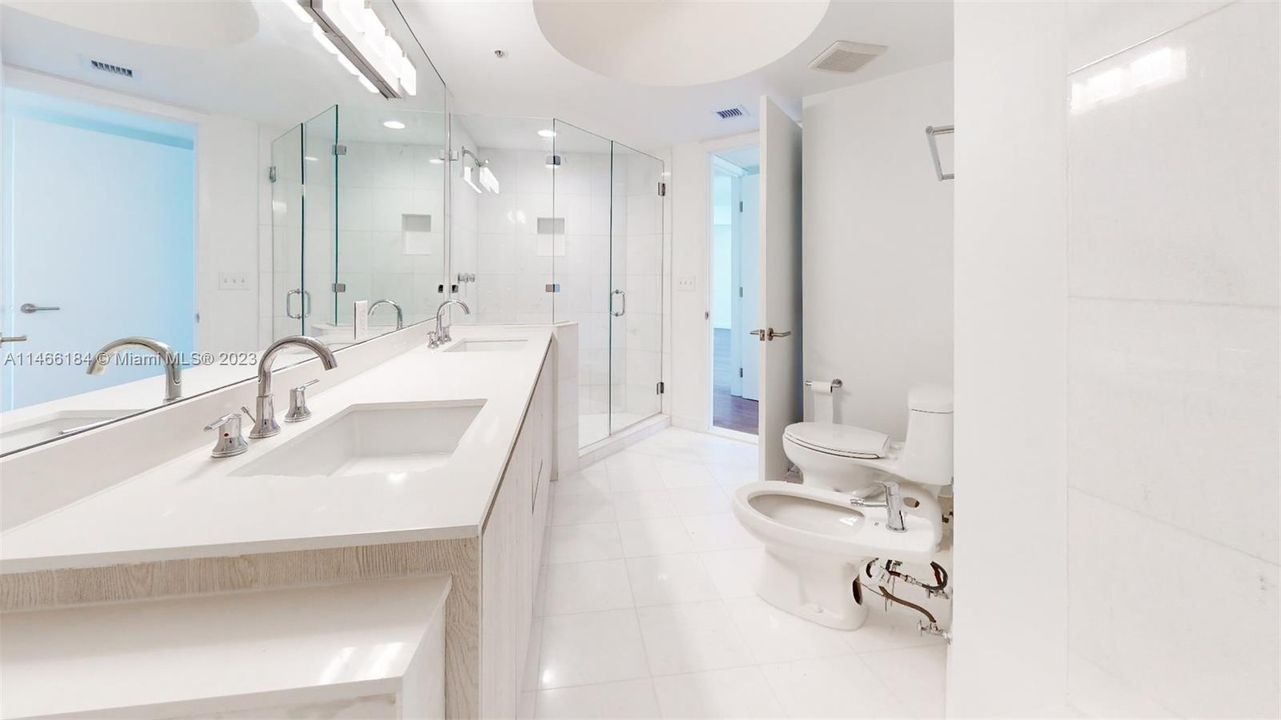 Vendido Recientemente: $1,030,000 (2 camas, 2 baños, 1250 Pies cuadrados)