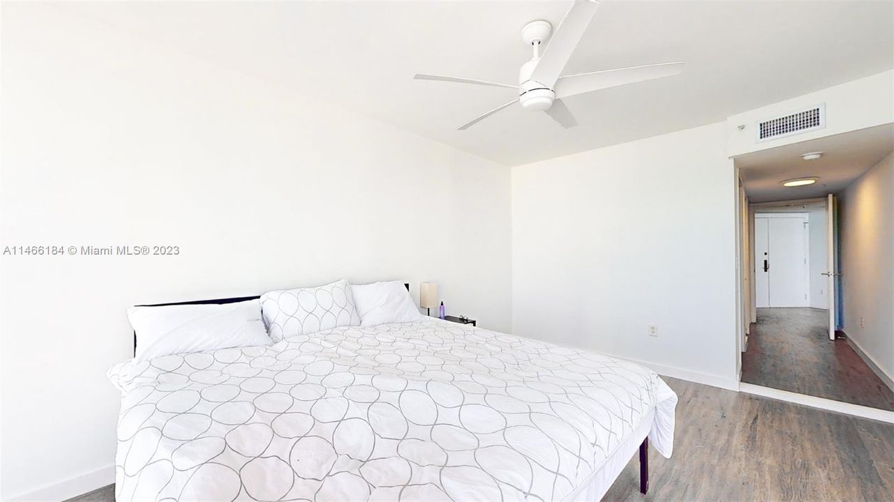 Vendido Recientemente: $1,030,000 (2 camas, 2 baños, 1250 Pies cuadrados)