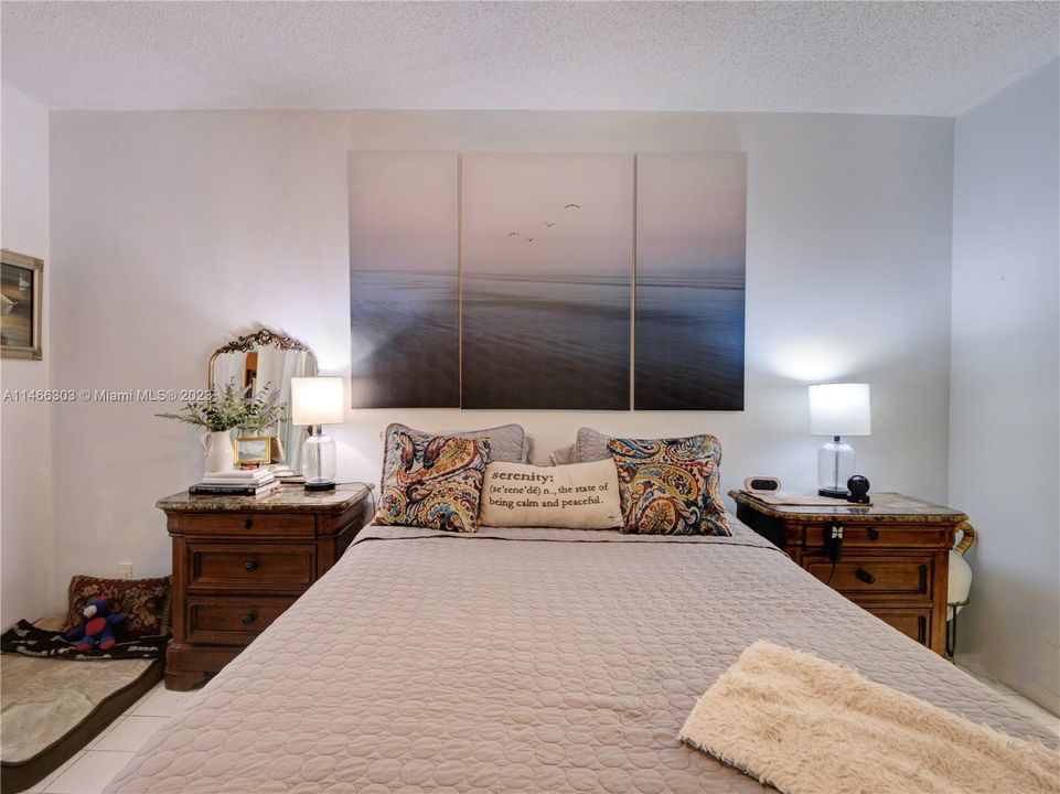 Recently Sold: $170,000 (1 beds, 1 baths, 730 Square Feet)