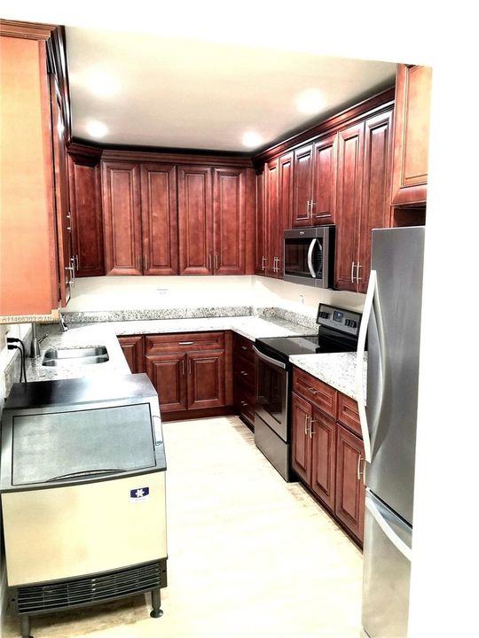 Recently Sold: $170,000 (1 beds, 1 baths, 730 Square Feet)