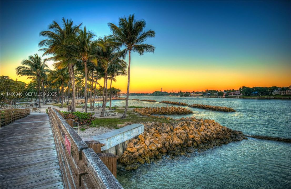 Walk to Dubois Park at Inlet   ©Captain Kimo