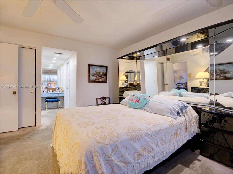 Recently Sold: $180,000 (2 beds, 2 baths, 920 Square Feet)