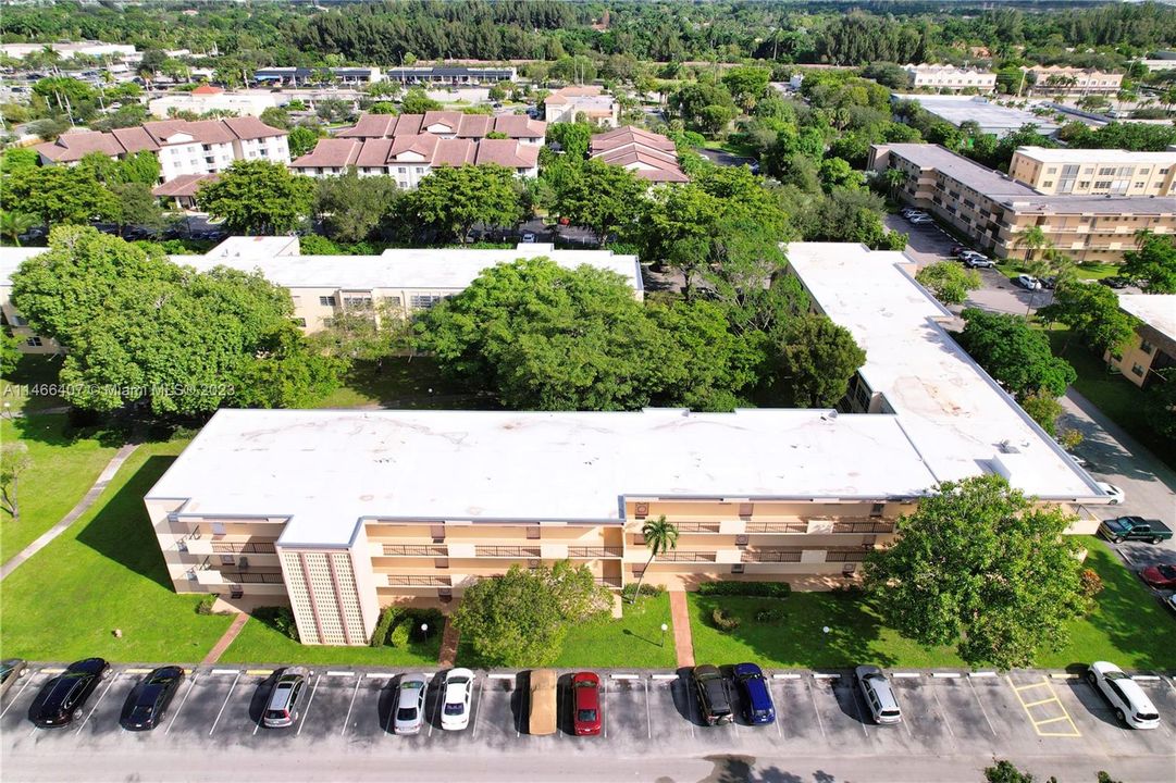 Recently Sold: $180,000 (2 beds, 2 baths, 920 Square Feet)