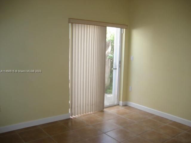 Recently Rented: $3,500 (3 beds, 2 baths, 1415 Square Feet)