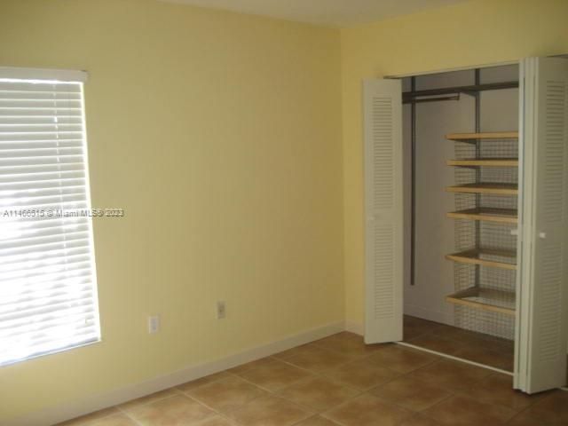 Recently Rented: $3,500 (3 beds, 2 baths, 1415 Square Feet)