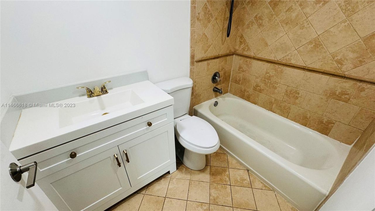 En Venta: $380,000 (1 camas, 1 baños, 630 Pies cuadrados)