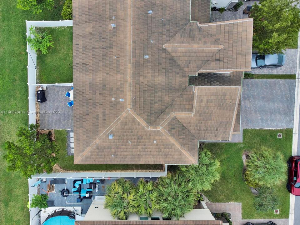 Recently Sold: $530,000 (3 beds, 2 baths, 1622 Square Feet)