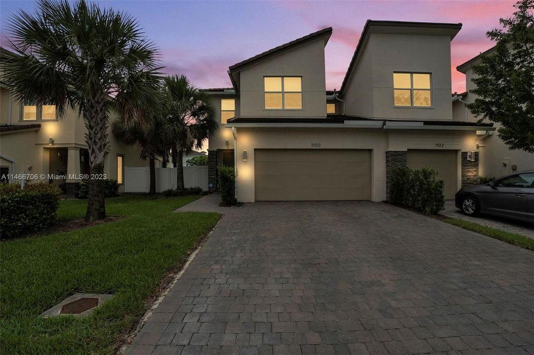 Recently Sold: $530,000 (3 beds, 2 baths, 1622 Square Feet)