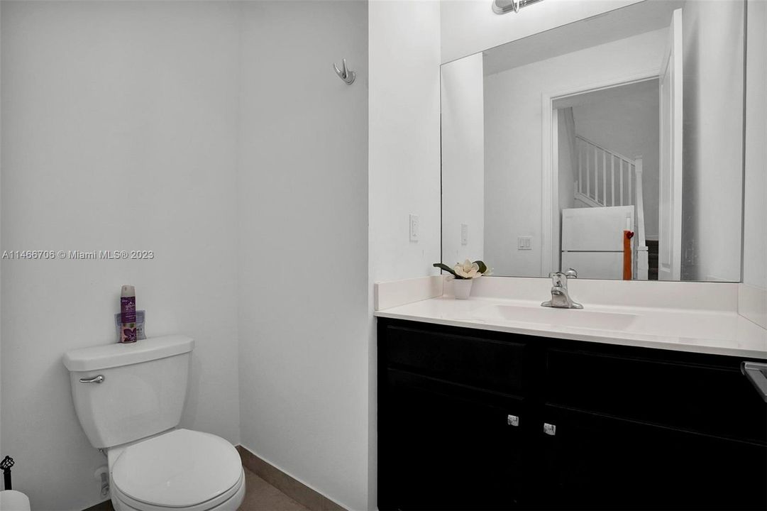 Recently Sold: $530,000 (3 beds, 2 baths, 1622 Square Feet)