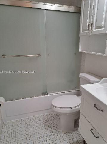 Recently Sold: $201,900 (2 beds, 2 baths, 1015 Square Feet)