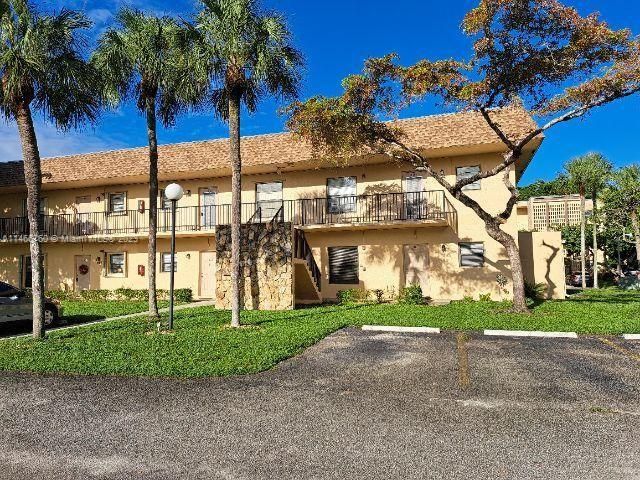 Recently Sold: $201,900 (2 beds, 2 baths, 1015 Square Feet)