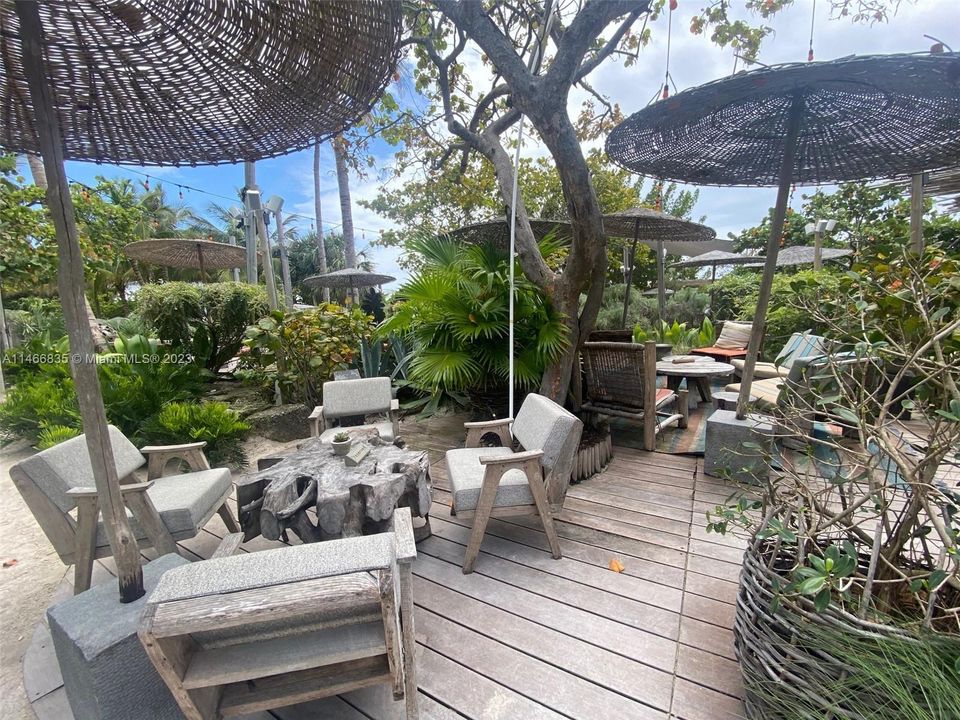 Tiki bar with live music in your backyard.