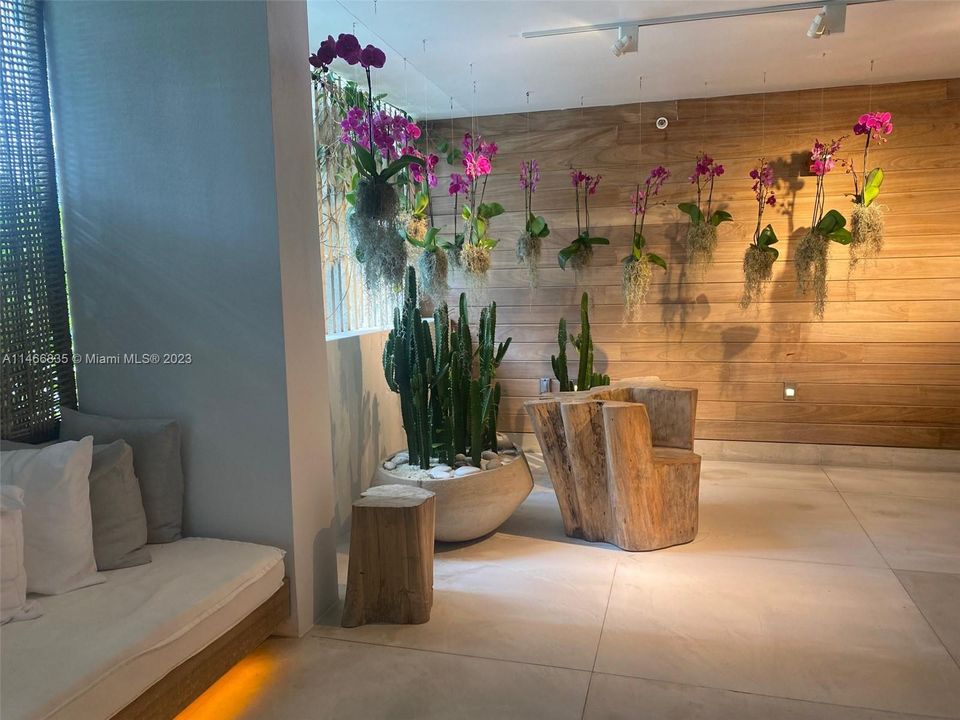 Recently Rented: $11,000 (1 beds, 1 baths, 960 Square Feet)