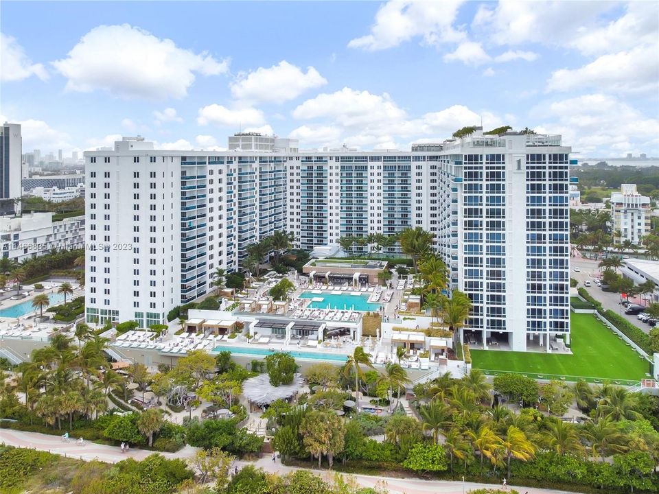 Recently Rented: $11,000 (1 beds, 1 baths, 960 Square Feet)