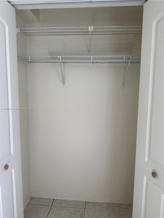 Recently Rented: $1,950 (2 beds, 1 baths, 800 Square Feet)