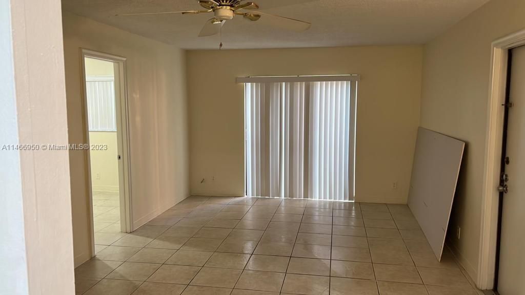 Recently Rented: $1,950 (2 beds, 1 baths, 800 Square Feet)
