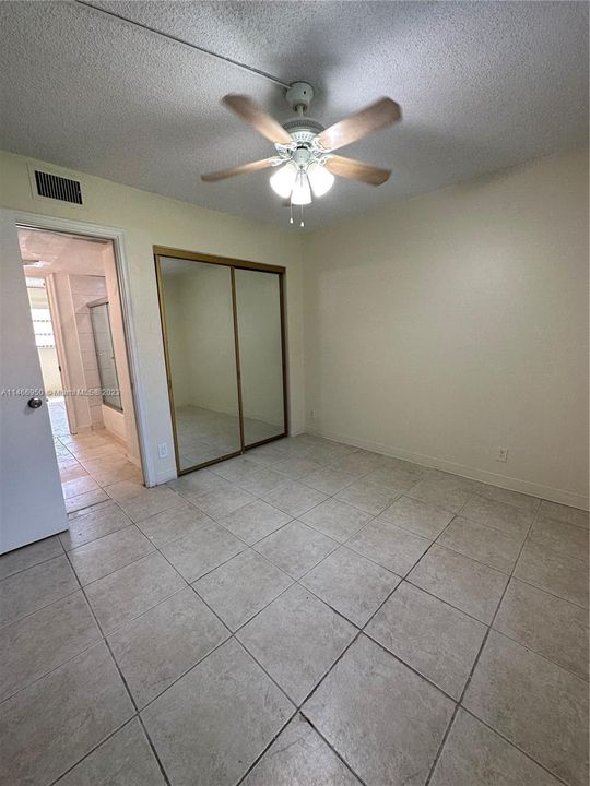 Recently Rented: $1,950 (2 beds, 1 baths, 800 Square Feet)