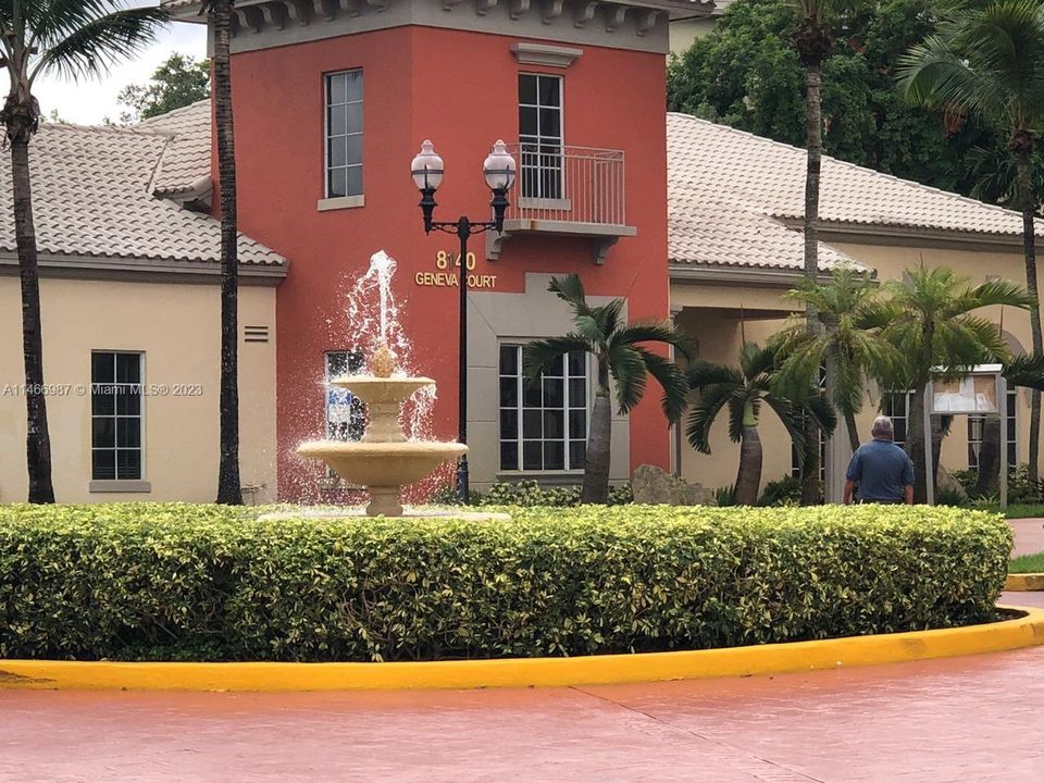 Recently Rented: $2,050 (1 beds, 1 baths, 710 Square Feet)