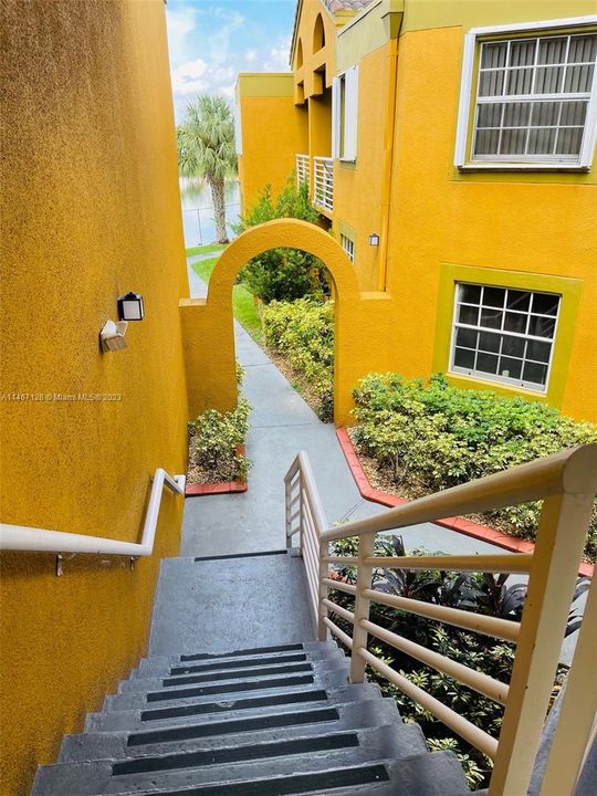 Recently Rented: $2,275 (2 beds, 2 baths, 1067 Square Feet)