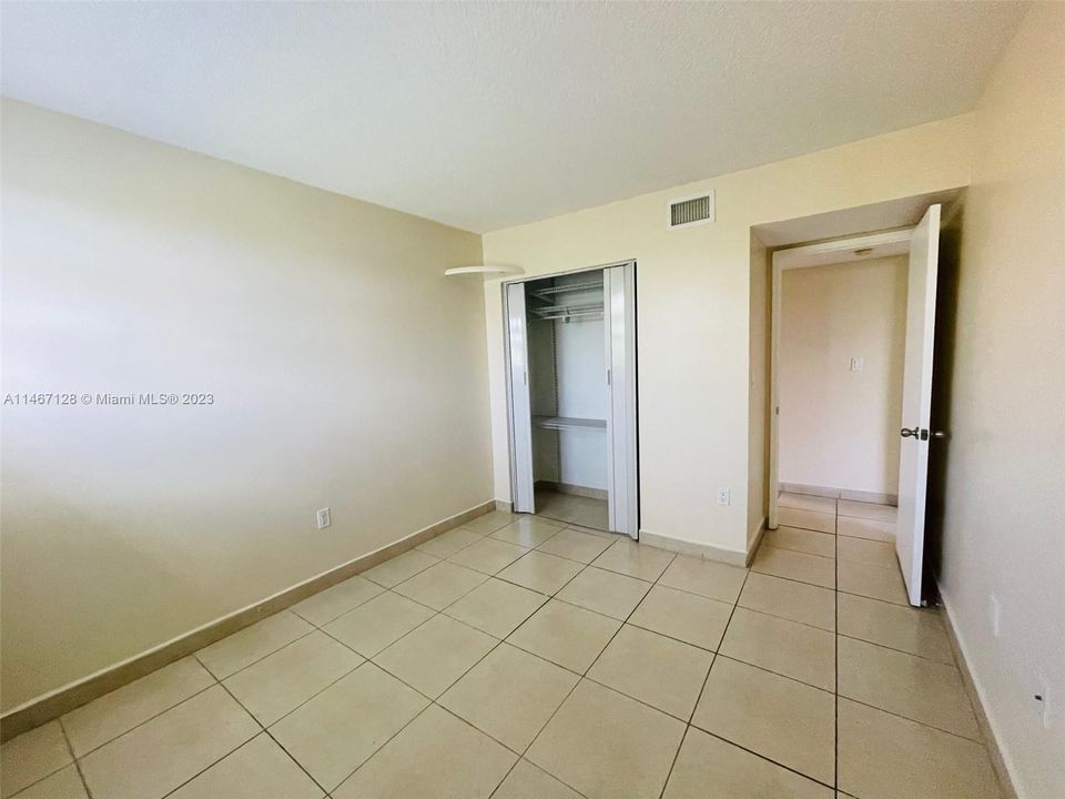 Recently Rented: $2,275 (2 beds, 2 baths, 1067 Square Feet)