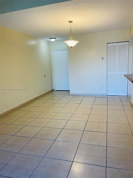 Recently Rented: $2,275 (2 beds, 2 baths, 1067 Square Feet)